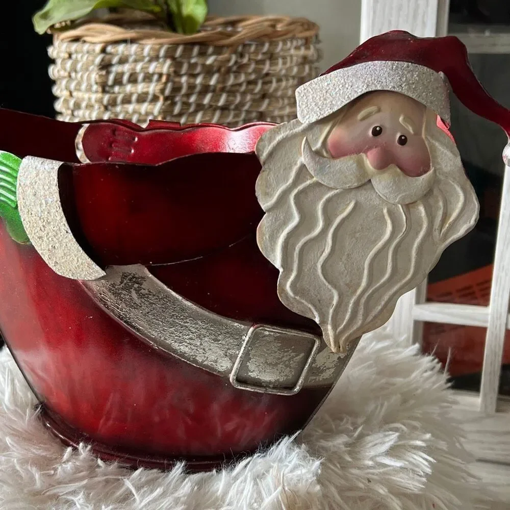 Metal Christmas Santa Claus Planter Deep red 9x11